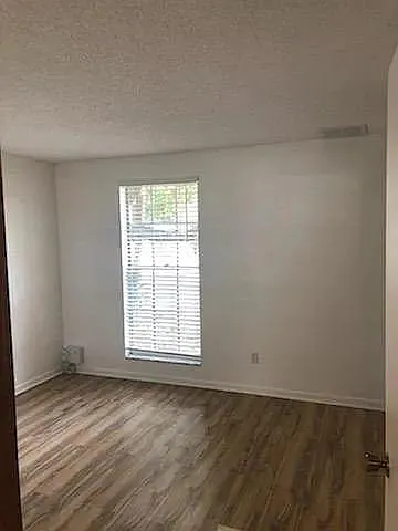 2609 Hillsdale Ave #B — Photo 4