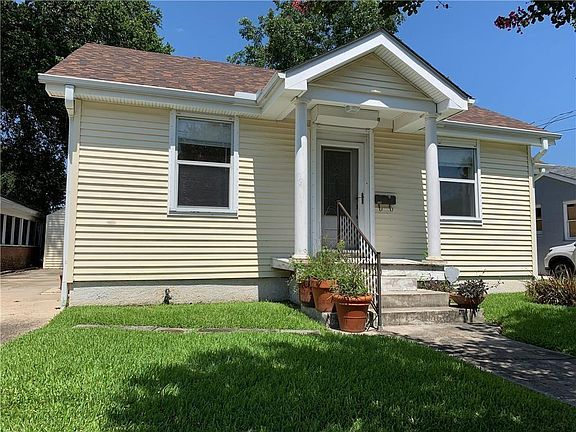 2nd image of 200 Clairborne Dr
