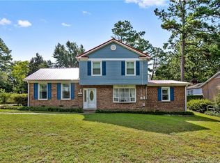 521 Hidden Valley Dr, Fayetteville, NC 28311