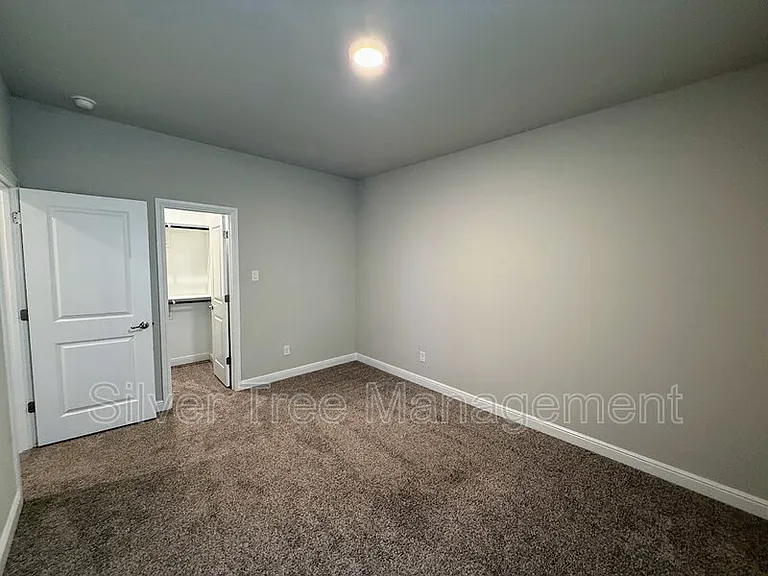 10921 Rockchapel Dr — Photo 34