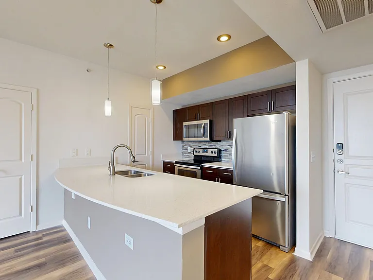 Residences at the Domain — Photo 105