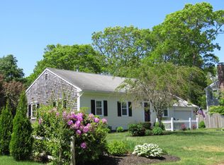 31 Elaine Rd, Hyannis, MA 02601