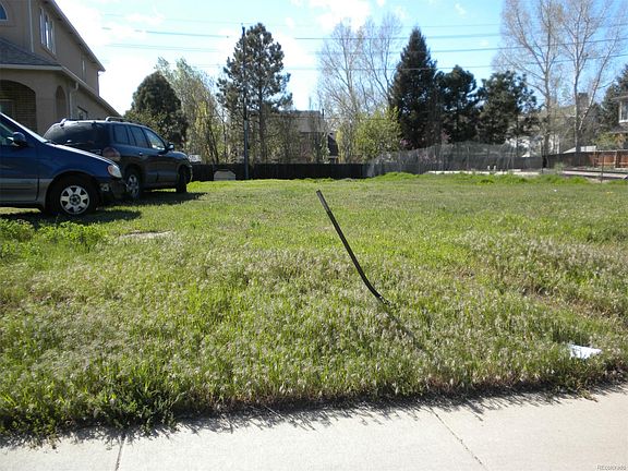 5th image of 265 S Monaco Street Pkwy