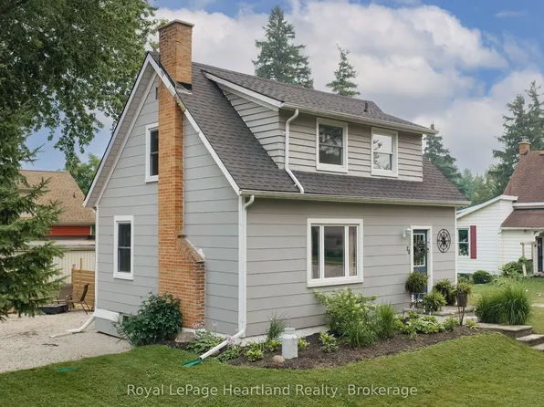 70 Main St N, Huron East, ON N0K 1W0