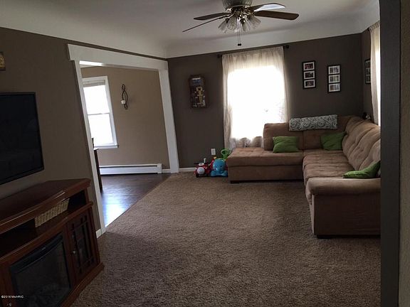 5th image of 1449 Amelia St