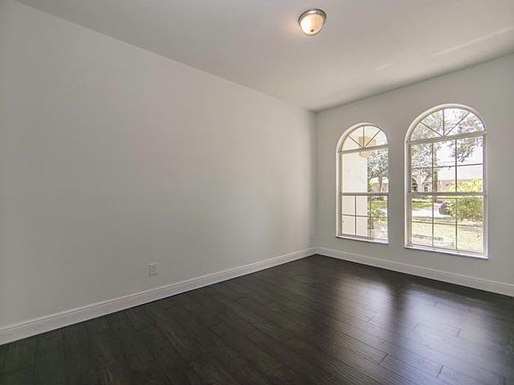 5th image of 4843 Charowen Dr
