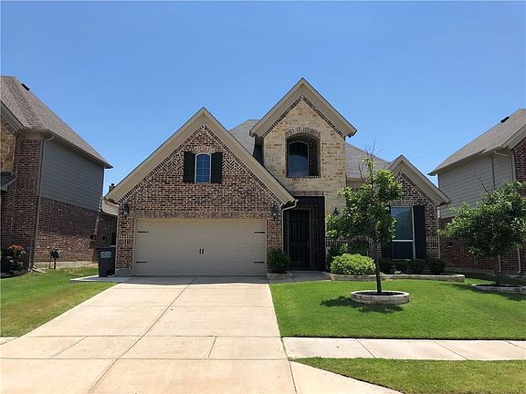 3rd image of 2392 Elm Valley Dr