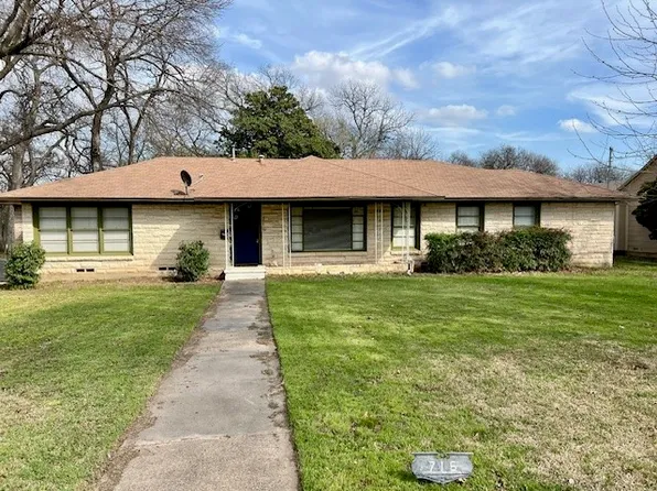 716 S Lindsay St, Gainesville, TX 76240