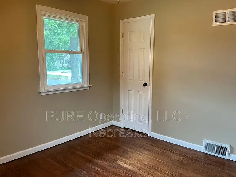 3500 N 60th St — Photo 16