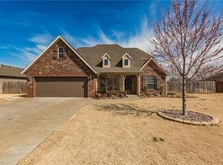 2106 SW Juniper Ave, Bentonville, AR 72713