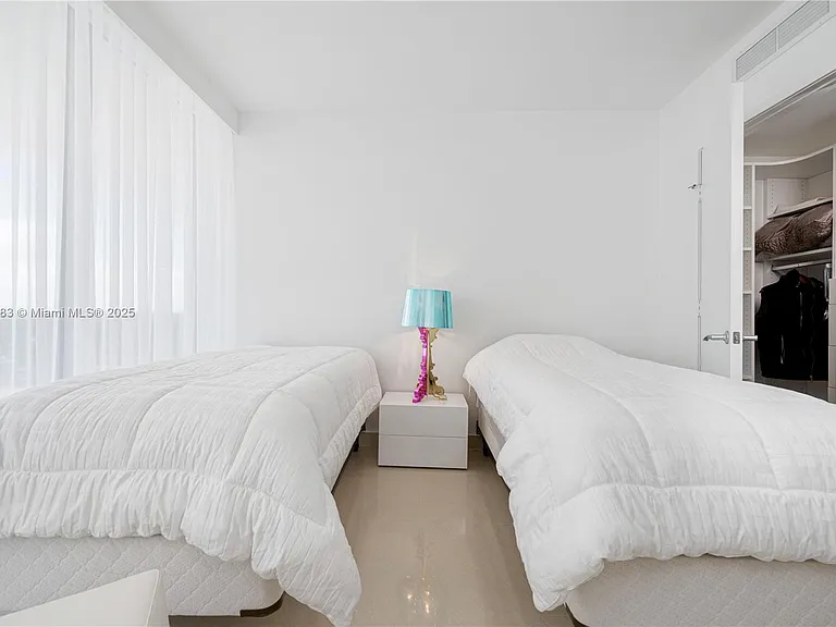 5875 Collins Ave #1202 — Photo 46