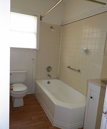 4th image of 3711 Parkwood St