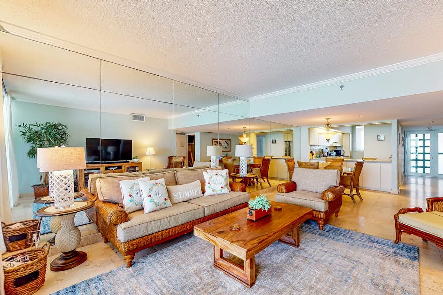 2 bed, 2.0 bath, 1388 sqft, $3,261 — Photo 2