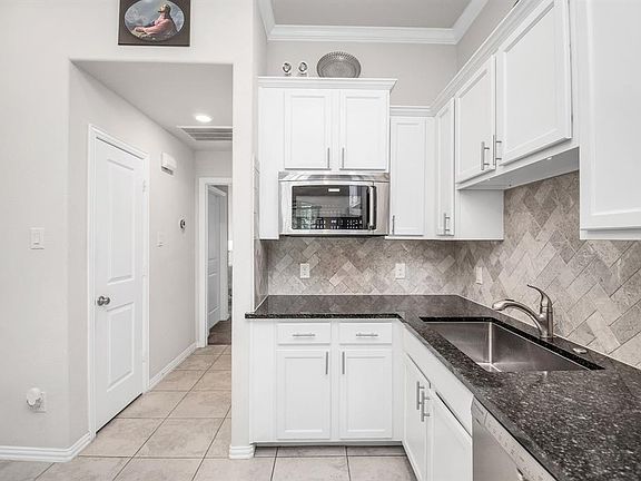 5th image of 10846 Bouldin Creek