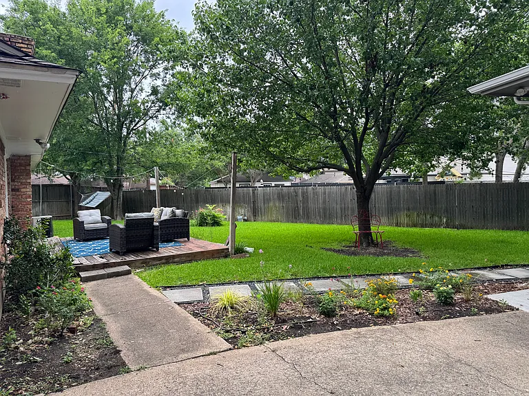 9619 Liptonshire Dr — Photo 33
