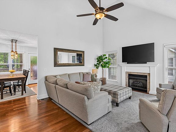 4th image of 5933 Riley Rd