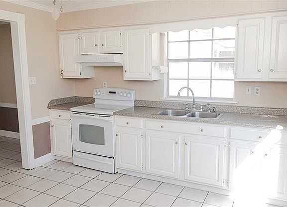 5th image of 1125 Farrington Dr