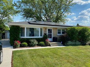 2717 W Grove Ave #11, Waukegan, IL 60085