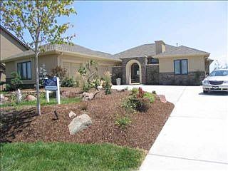 1st image of 901 N 190th St