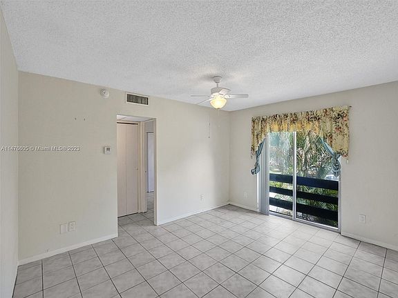 4th image of 5348 NE 6th Ave #H11