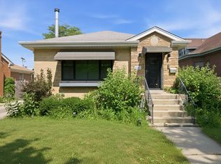 940 N Oak Park Ave, Oak Park, IL 60302