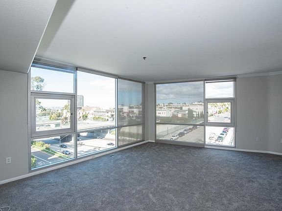 4th image of 1643 6th Ave APT 413