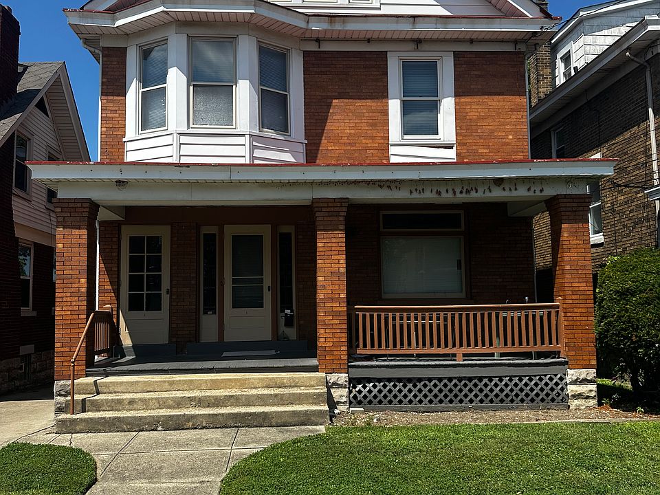 Nice front porch.