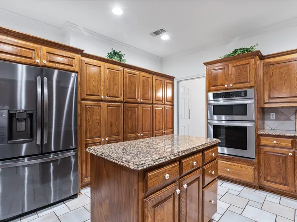 2100 Deer Run, Denison, TX 75020