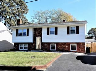 7667 Cedar Dr, Pasadena, MD 21122