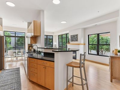 3707 Grand Way APT 101, Saint Louis Park, MN, 55416