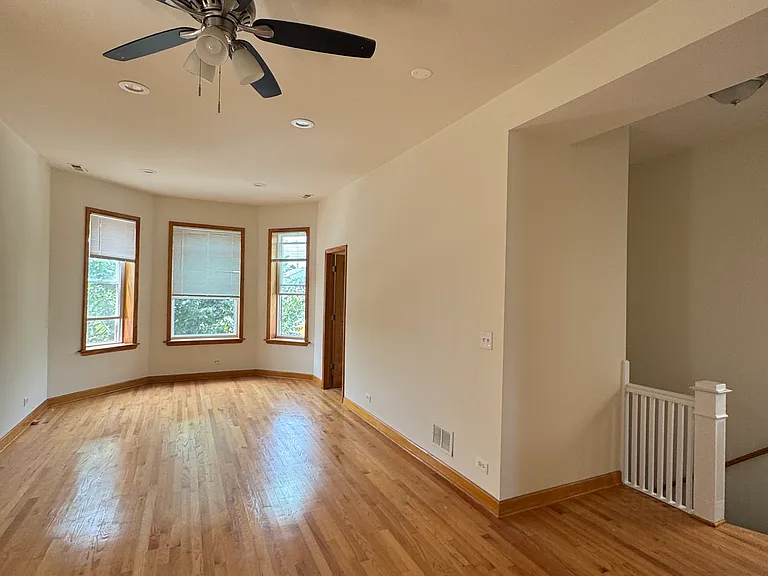 1907 N California Ave #2 — Photo 5