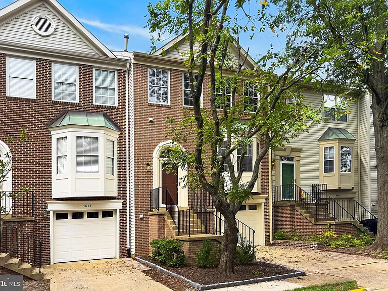 14637 Stream Pond Dr — Photo 2