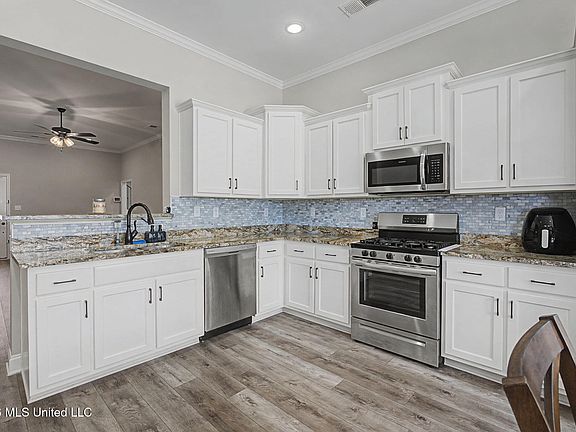 2nd image of 5175 Watson View Dr