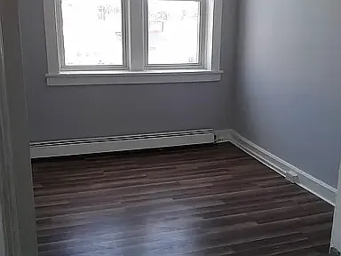 545 E 38th St #10 — Photo 3