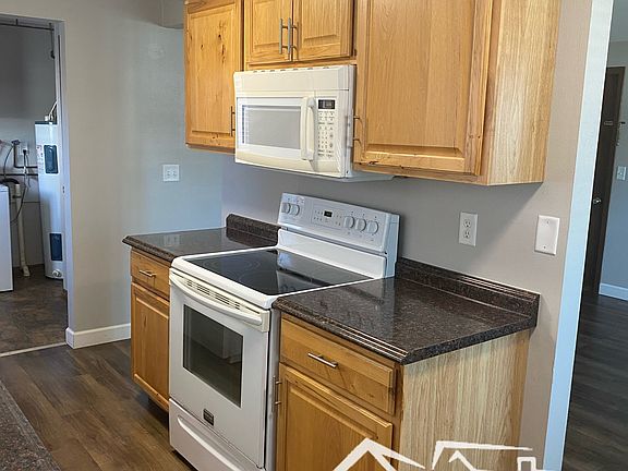 2nd image of 843 Illinois Ave #1