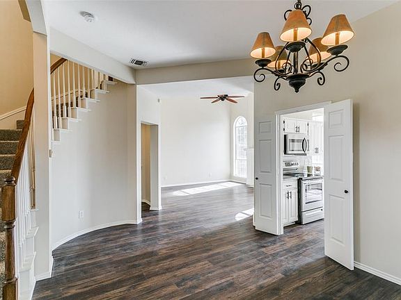 3rd image of 3815 Seminole Ct