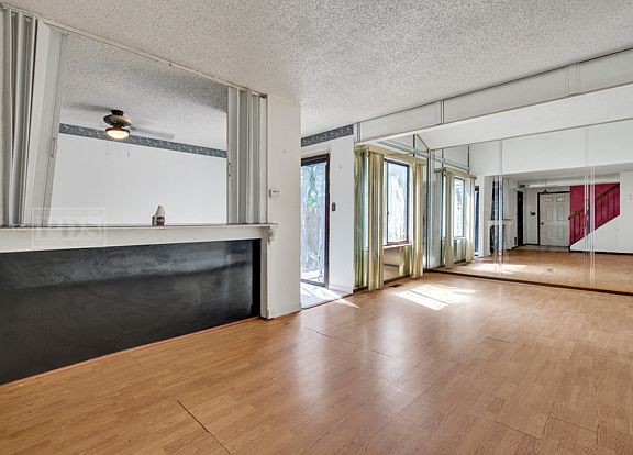 4th image of 4435 Washington Dr #0