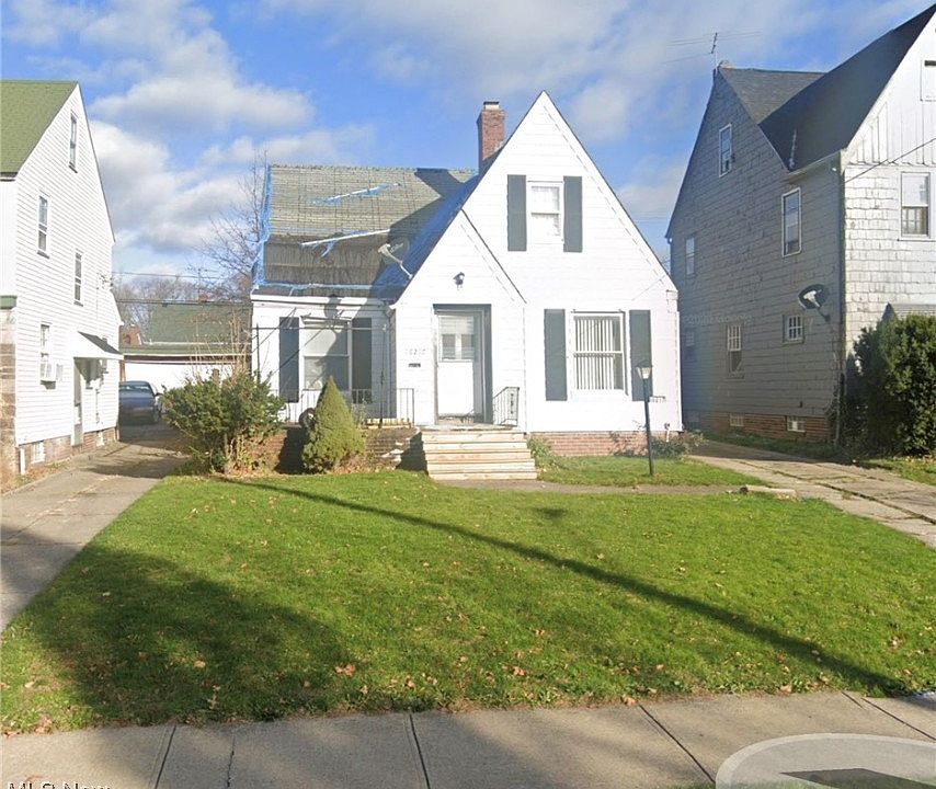 1st image of 16217 Walden Ave