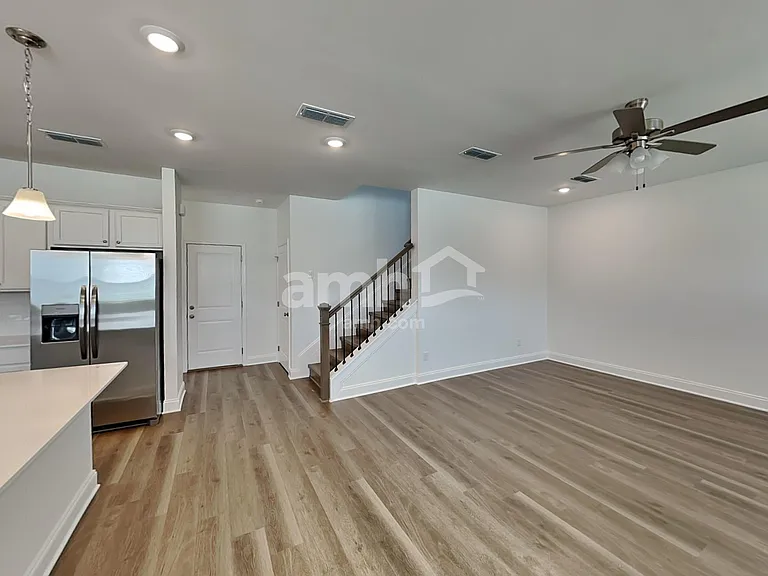 210 Argea Dr — Photo 5