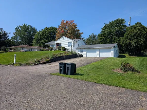 213 Pearl Dr, Bloomingdale, OH 43910