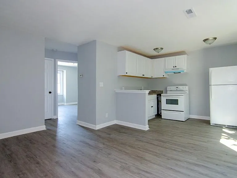 1005 Hillside Ave — Photo 7