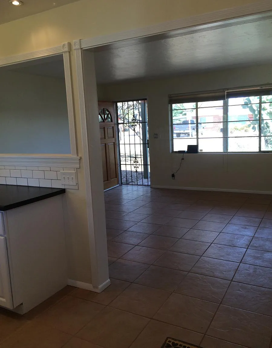 3 bed, 1.5 bath, 1150 sqft, $1,500 — Photo 4