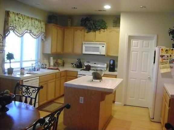 2nd image of 5815 Homewood Way
