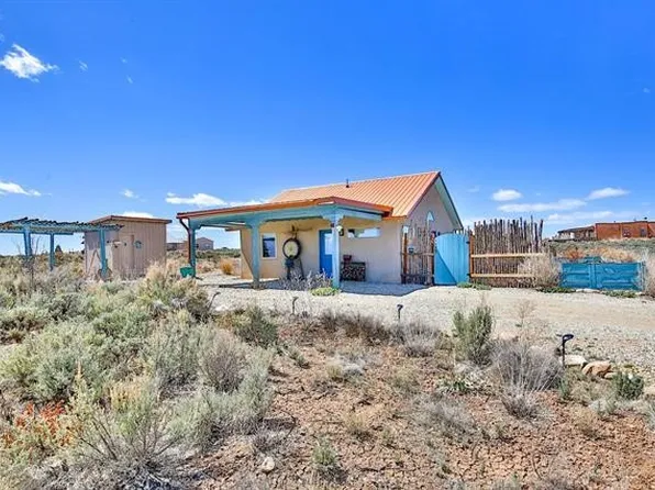 9 Avenida Nicholas, Taos, NM 87571