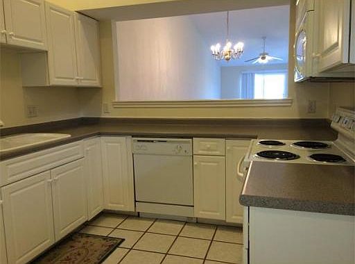 4th image of 26 Clipper Way #26