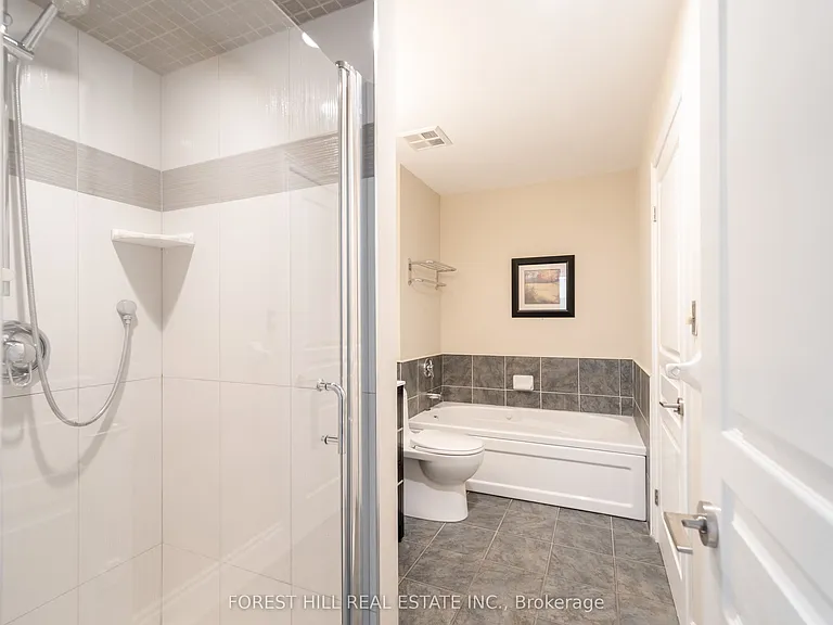 102 Bloor St W #708 — Photo 16