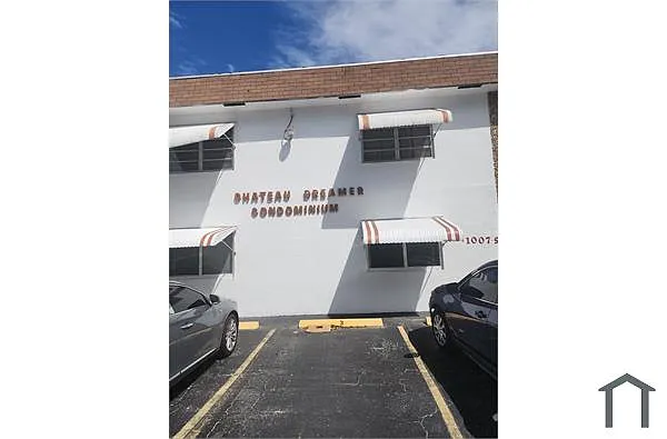 Building Photo - 1007 N 19th Ave #4