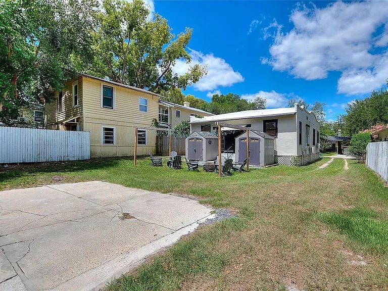 728 Johnson Ave — Photo 3