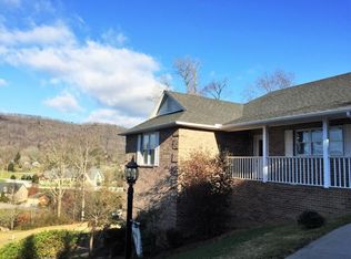 119 Stone Bridge Ln, La Follette, TN 37766