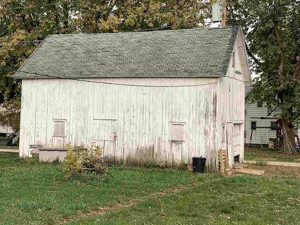 106 S Lubeck St, Holstein, IA 51025 Zillow